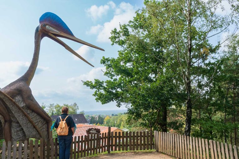 Schöne Aussicht mit dem Quetzalcoatlus, Dinopark Münchehagen